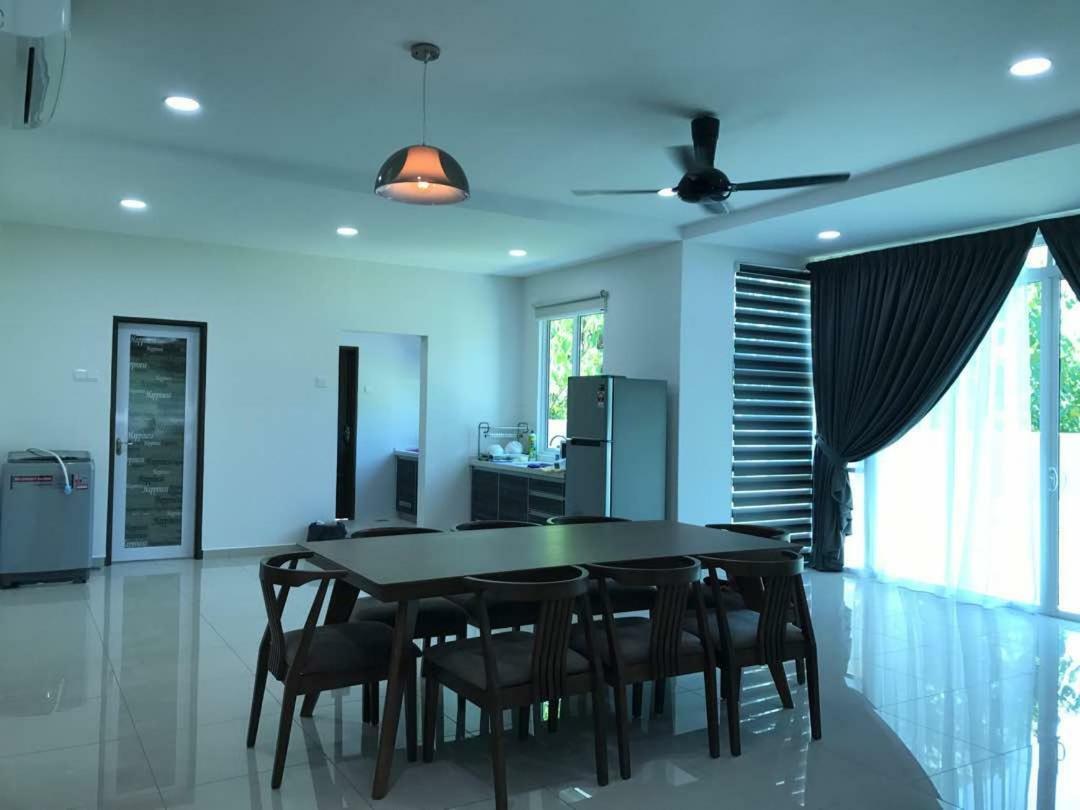 Greenville Homestay Balik Pulau Exterior photo